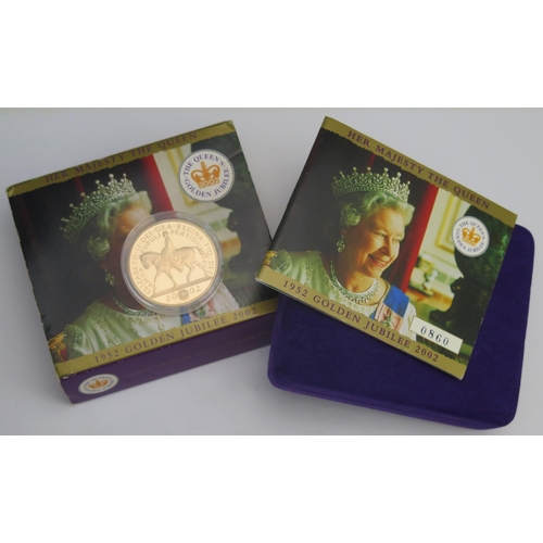 216 - * An Elizabeth II 2002 22ct Gold £5 Coin in the original Royal Mint presentation case with COA no. 0... 