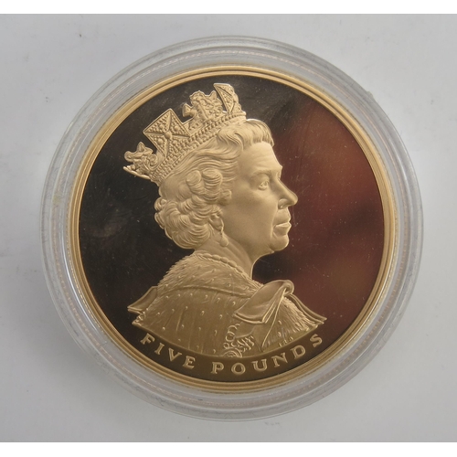 216 - * An Elizabeth II 2002 22ct Gold £5 Coin in the original Royal Mint presentation case with COA no. 0... 