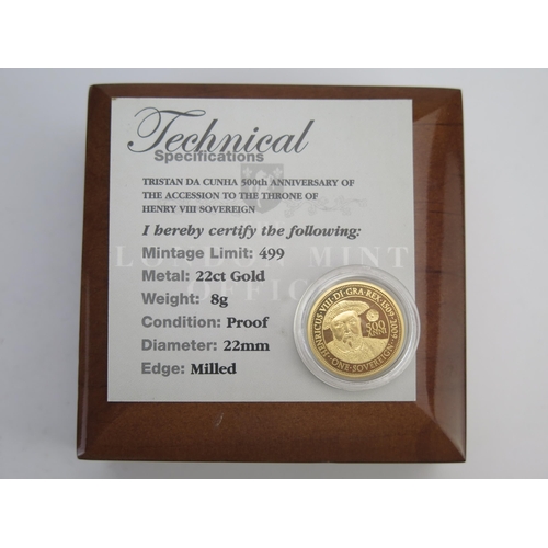 226 - * A Queen Elizabeth II Tristan da Cunha 2019 Gold Sovereign in the original London Mint Office Prese... 