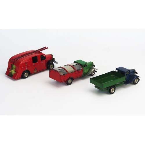 250 - Tri-ang Minic Tinplate Clockwork Trio including Fire Engine, sided truck in dark blue with green rea... 