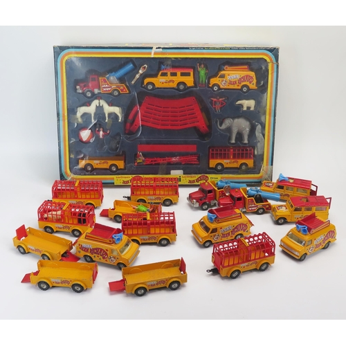 1012 - Corgi 48 Pinder Jean Richard Circus Set with Land Rover, Berliet, Chevy Van etc. - appears complete ... 