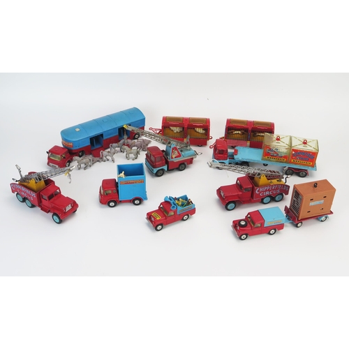 1013 - Corgi Chipperfields Circus Collection including Bedford Articulated Horse Transporter, x2 Internatio... 