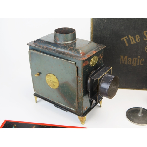 1040 - An Ernst Plank The Standard Magic Lantern with 10 slides in original box