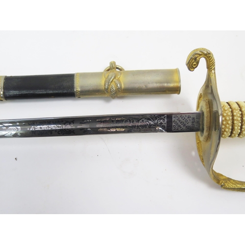 1566 - A Spanish reproduction American Civil War style naval officers sword with 78cm etched and fullered b... 