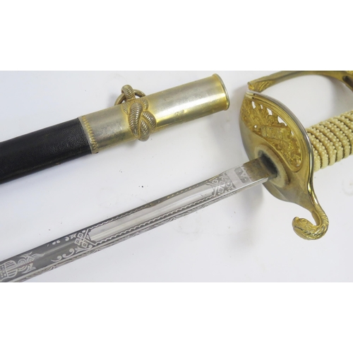 1566 - A Spanish reproduction American Civil War style naval officers sword with 78cm etched and fullered b... 