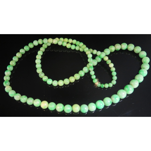 82 - A Jadeite Graduated Bead Necklace, 27.5