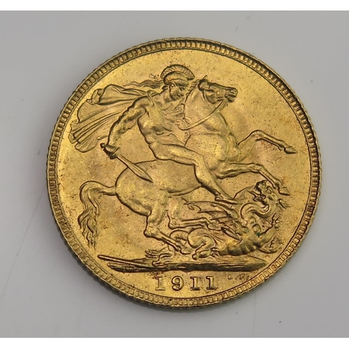 937 - A George V 1911 Gold Sovereign