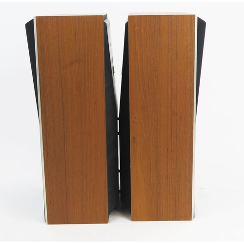 1063B - A pair of Bang & Olufsen Model S25 speakers. (working order)