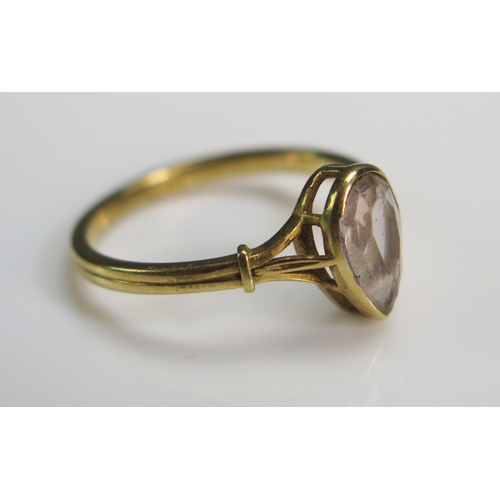 125 - An 18ct Gold and Quartz Ring, size M.5, stamped 18CT, 2.75g