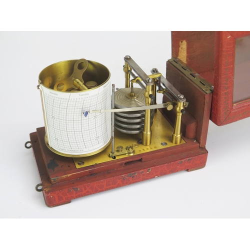 1265 - An early 20th century French barograph, with five tier vacuum and single recording arm, contained in... 