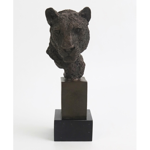 1546 - After P.J. Mene, a contemporary bronze study of a leopards head, mounted on a polished marble base, ... 