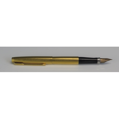 1566 - A 14K rolled gold Parker fountain pen.