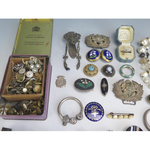 282 - A Selection of 19th Century and later Silver and other Jewellery