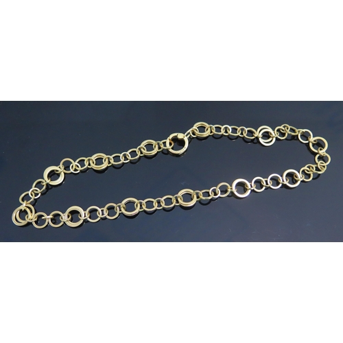 347 - A TIFFANY & CO. 18ct Gold Ring Link Chain, 17.5