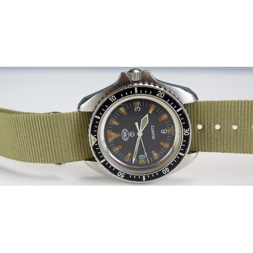 403 - A CWC Military Navy Divers Watch, the back no. 055.6645-99 7573314, crows foot, 313 95. Running