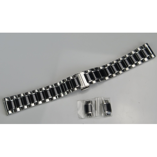 418 - A TAG Heuer Steel and Black Ceramic Strap suitable to fit a Formula 1 and with two new spare links. ... 