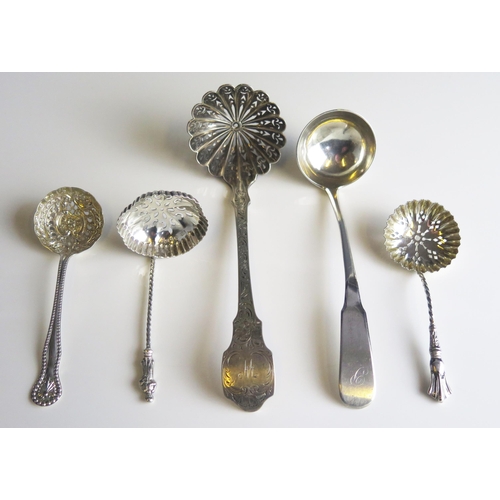 572 - Five assorted silver sifting spoons, various makers, dates and patterns, total weight of silver 110g... 