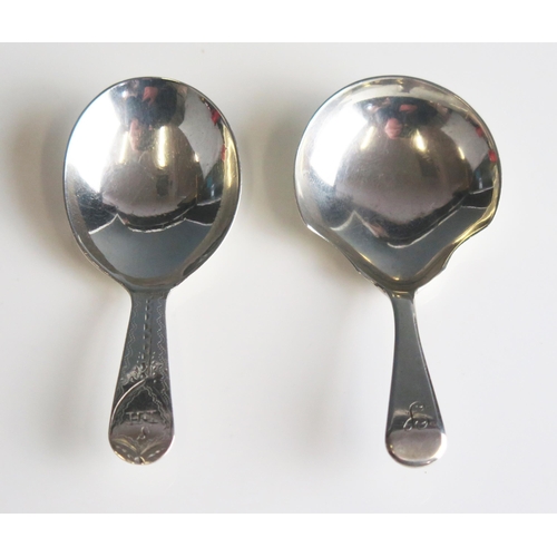 576 - A George III silver Old English pattern caddy spoon, maker George Wintle, London, 1801, initialled, ... 