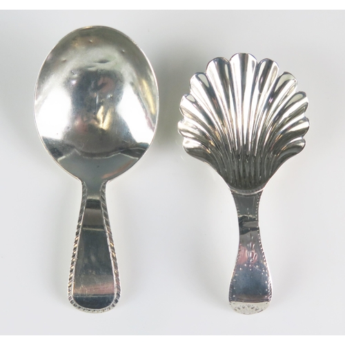 582 - A George IV silver Old English pattern caddy spoon, maker William Chawner II, London, 1822, of plain... 