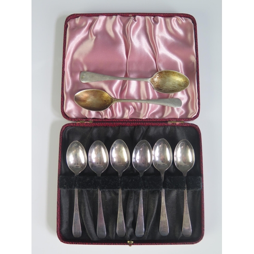 634 - A set of six George V silver coffee spoons, maker Robert Pringle & Sons, Sheffield, 1920, together w... 