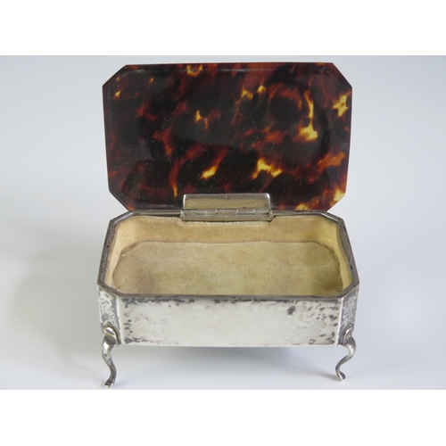 648 - A George V silver trinket box, maker Horton & Allday, Birmingham, 1923, with tortoiseshell hinged li... 