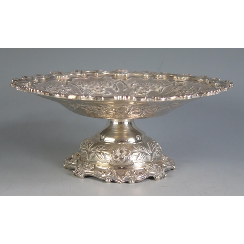 677 - For Tiffany & Co, a George V silver pedestal dish, maker Holland, Aldwinckle & Slater, London, 1911,... 