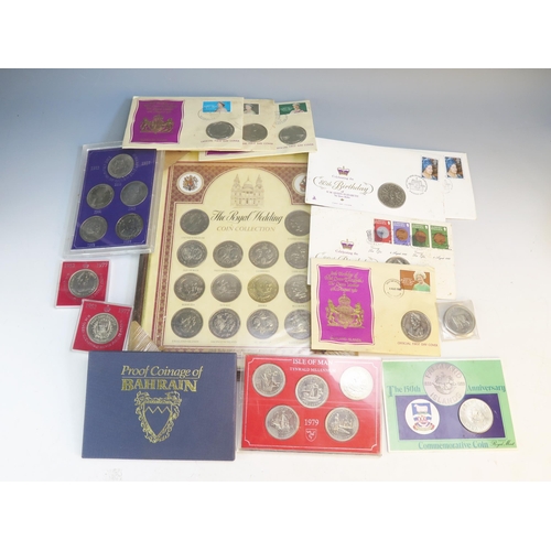 711 - The Royal Wedding Coin Collection (framed), the crowns of Queen Elizabeth, Isle of Man 1979 crowns, ... 