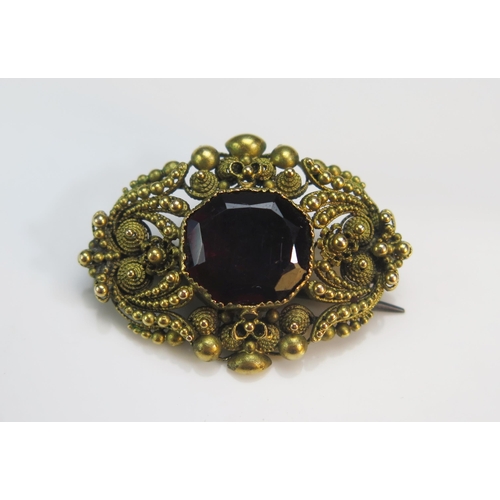 74 - A Georgian Garnet and Filigree Yellow Metal Foil Back Brooch, 29.2x21mm, 5.33g