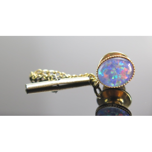 94 - A 9ct Gold  and Opal Tie Pin, 3.31g gross