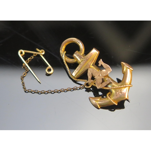 173 - A Victorian 9ct Gold Triskelion 'Hope' Anchor Brooch, 33.23mm high, stamped 9 CARAT  S BROS,  2.2g