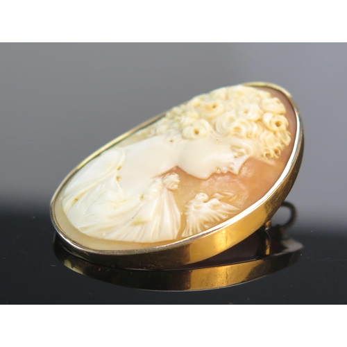 181 - An Antique Shell Cameo Brooch in a precious yellow metal setting, 41.8x30.8mm, KEE tests as 14ct, 10... 