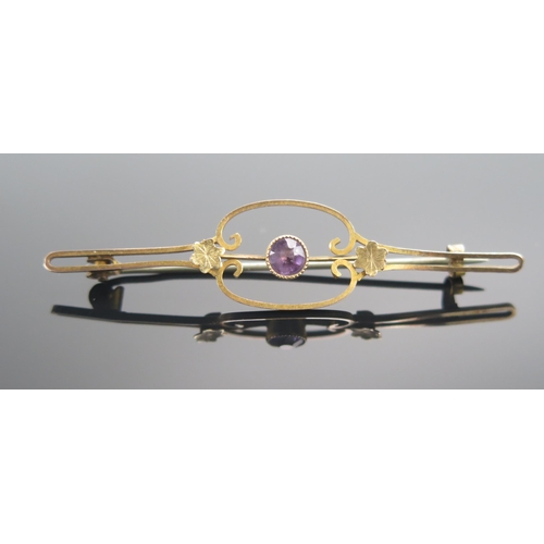 68 - A 9ct Gold and Amethyst Brooch, 57mm, 1.85g