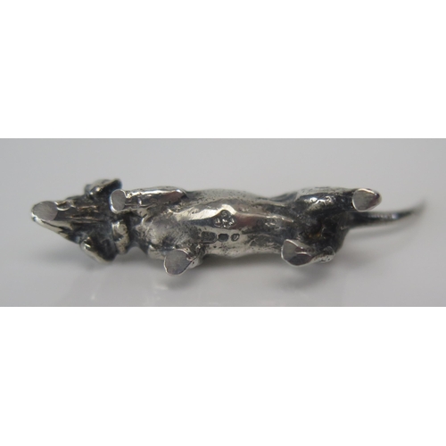 682 - An Elizabeth II silver model of a Dachshund, maker JSJ, London, 1995, 4cm long, 9gms, 0.30ozs