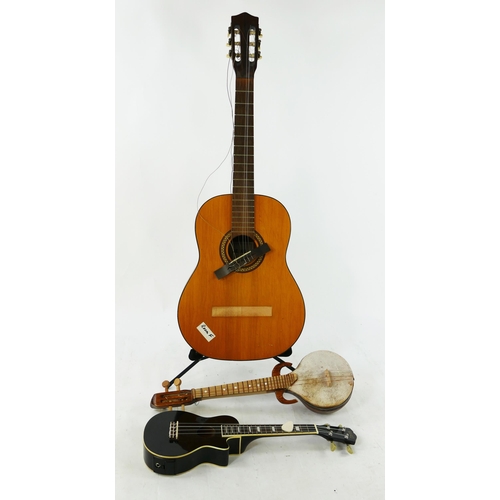 1233 - Mahalo Electro-Acoustic Ukulele, Asian 4 Course stringed instrument and classical guitar