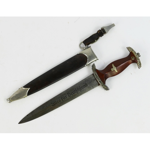 1364 - A Third Reich period SA honour dagger, with 22cm etched blade by F.ED. Ohilger, Soligen, having a wo... 