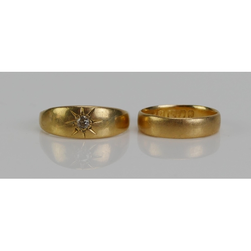 138 - An Antique 18ct Gold Wedding Band (London 1896, 2.48g) and an old cut diamond gypsy ring in a precio... 