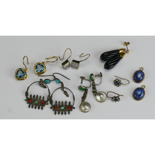 178 - A Selection of Earrings