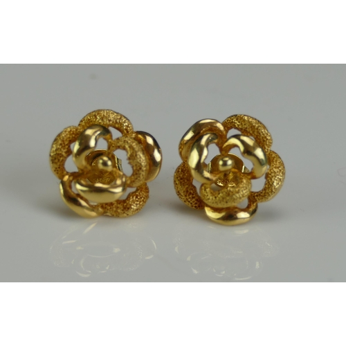 208 - A Pair of 14K Gold Stud Earrings, 13.8mm diam., 3.41g