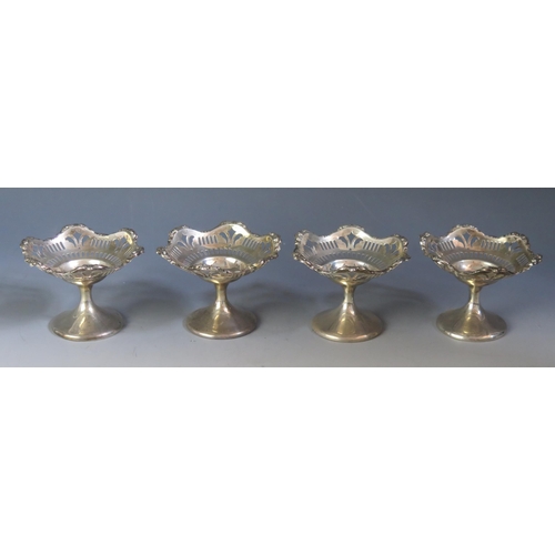 654 - A set of four silver pedestal bon bon dishes, maker S Blanckensee & Son Ltd, Birmingham, 1935/37, wi... 