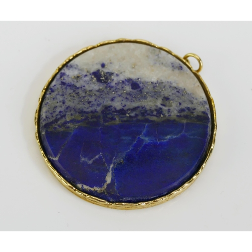 98 - An 18ct Gold Mounted Lapis Lazuli Pendant, 45mm diam., hallmarked, 27g