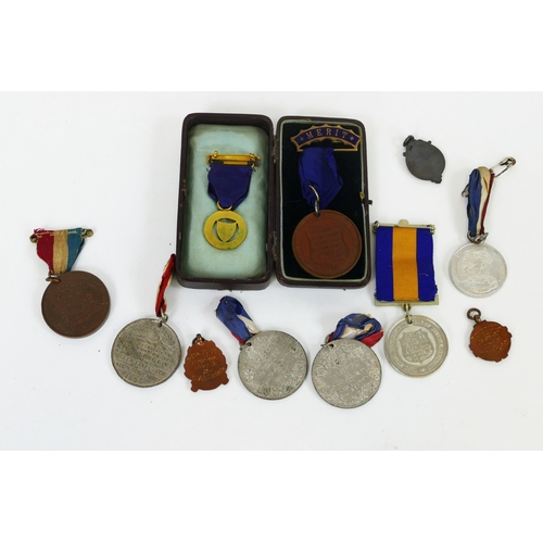 1637 - A collection of assorted commemorative Royal medallions, and other medallions