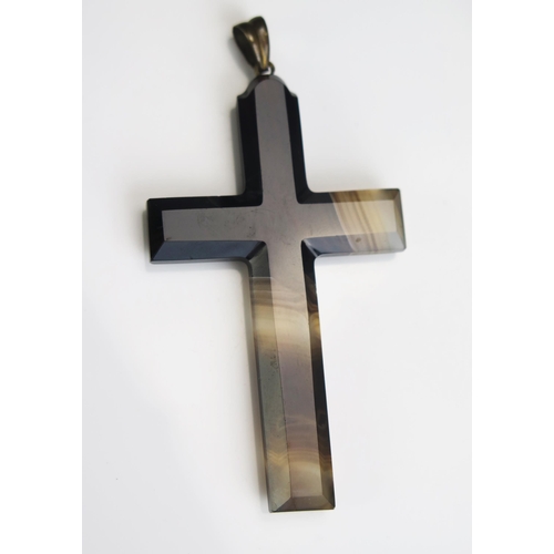 273 - A 19th Century Agate Cross Pendant, 76.3mm drop