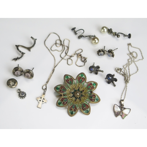 274 - A Silver Gilt Filigree Plique-à-jour Flower Head Brooch (46.5mm diam.), silver cross on chain, silve... 