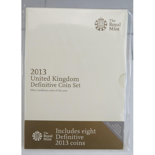 76 - A Royal Mint 2013 United Kingdom Definitive Coin Set (white)