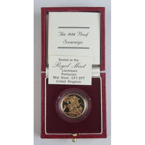 97 - An Elizabeth II Gold Sovereign 1984, cased with COA *ZERO VAT ON COMMISSION*