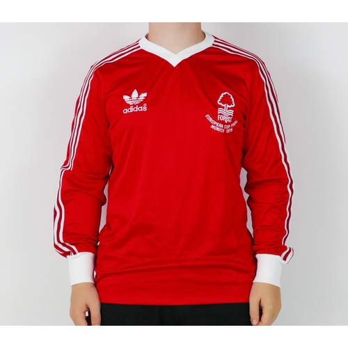 45 - A Nottingham Forrest long sleeve shirt bears European Cup Final 1979 Munich logo, by Adidas, bears T... 