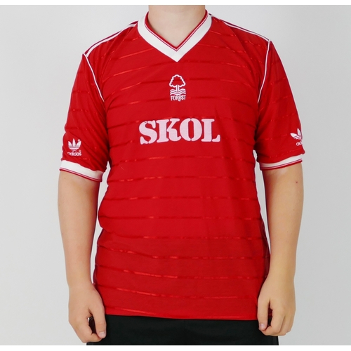 46 - A Nottingham Forest 1985-86 home shirt bears No. 13 to the back with Skol logo.
*SOLD WITH A LETTER ... 