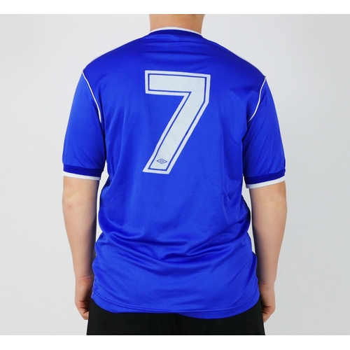 47 - An Everton Football Club 1986-87 season shirt that was possibly worn in the Dubai Champions Cup, Eve... 