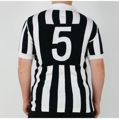 59 - A Juventus Football Club, 1982-83 season home kit, bears No. 5 to the back for Sergio Brio who made ... 