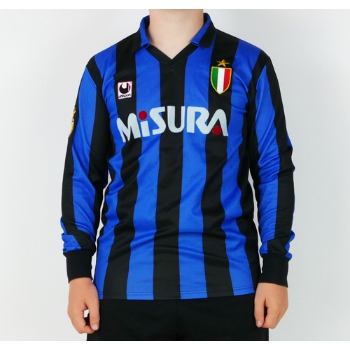 61 - An Inter Milan 1989-90 home shirt un-numbered.
*SOLD WITH A LETTER OF CONFIRMATION STATING THE ABOVE... 